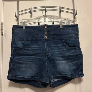 Tinseltown Denim Couture Shorts soft stretch Shortie women’s 17 dark blue wash